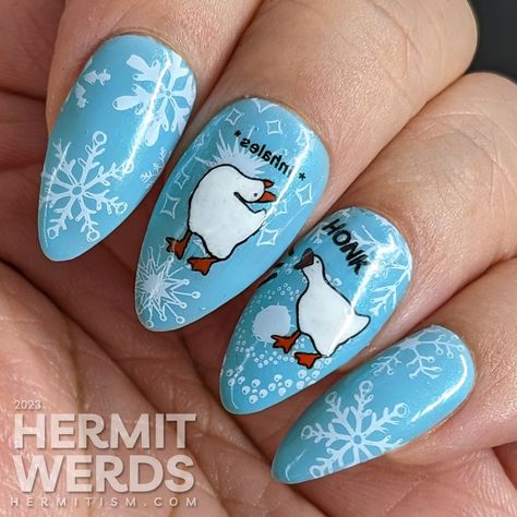 Goose Nail Art, Pigeon Nails, Goose Nails, Gamer Nails, Nails Meme, Bird Nails, Sally Nails, Scary Birds, Bird Nail Art