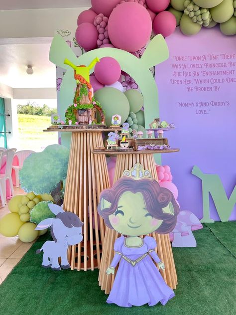 Shrek Birthday Party, Girls Birthday Party Themes, Girl Bday Party, Bday Party Theme, Bday Girl, Shrek, Girl Birthday Party, 4th Birthday Parties, 4th Birthday