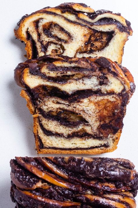 Babka Recipes, Babka Recipe, Cocoa Brownies, Swirl Bread, Chocolate Babka, Sweet Dough, Bread Sweet, Challah Bread, Warm Chocolate