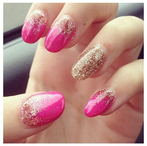 Hot Pink And Rose Gold Nails, Pink Golden Nail Art, Pink Gold Ombre Nails, Hot Pink With Gold Nails, Gold And Pink Nails Ideas, Fuschia And Gold Nails, Pink Wedding Guest Nails, Pink Golden Nails, Hot Pink Gold Nails