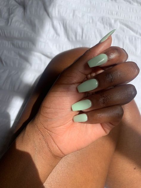 Sage Green Nails, Sns Nails Colors, Mint Green Nails, Mint Nails, Green Acrylic Nails, Green Nail, Acrylic Nails Coffin Short, Summer Acrylic Nails, Dark Nails