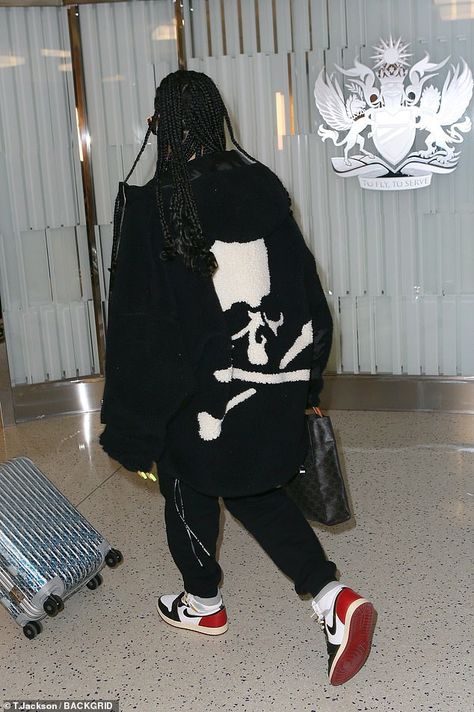 Rihanna Outfits, Jfk Airport, Rihanna Looks, Streetwear Inspo, Rihanna Style, Alternative Outfits, Fashion 2020, Fashion Killa, Rihanna