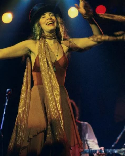 Stevie Nicks Costume, Stevie Nicks Concert, Stephanie Lynn, Stevie Nicks Style, Stevie Nicks Fleetwood Mac, 70s Inspired Fashion, Florence Welch, Justin Timberlake, Stevie Nicks