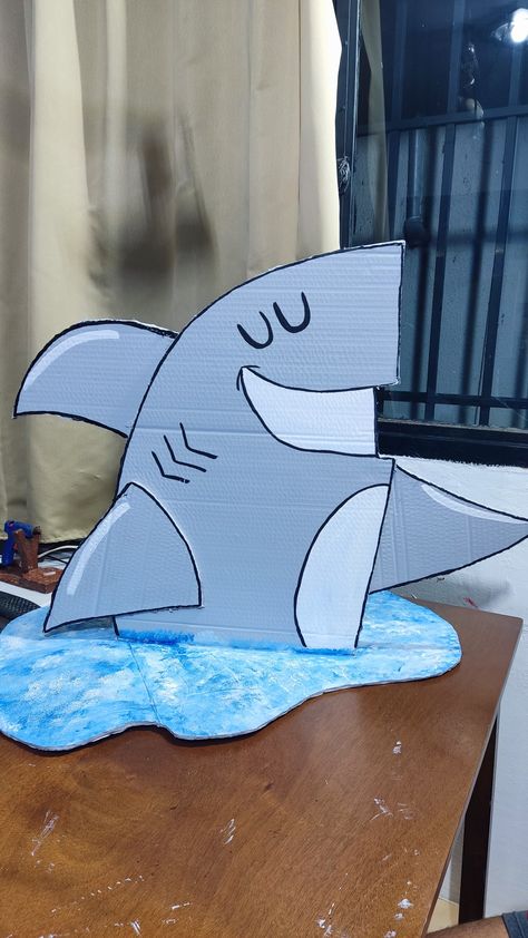 🦈Bello mi Tiburón !!!🦈 Preparando los Elementos para la Escuela Bíblica de Vacaciones ☺️👍Giros y vueltas 2023👍☺️ Del @mpi.pibv de la @pibval.ac ✏️ Materiales: Cartón Pintura de pared Herramientas Me encanto esa sonrisa!!!🦈 #vanecreacioneseideas #carton #manualidades #reciclado #tiburon #tiburondecarton #valenciacarabobo #escuelabiblicadevacaciones #girosyvueltas2023