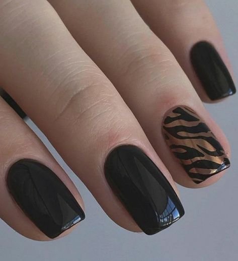 Tiger Nails Designs, Tiger Print Nails, Tiger Stripe Nails, Safari Nails, Tiger Nails, Ongles Nails, Finger Nails, Print Nails, Nail Style