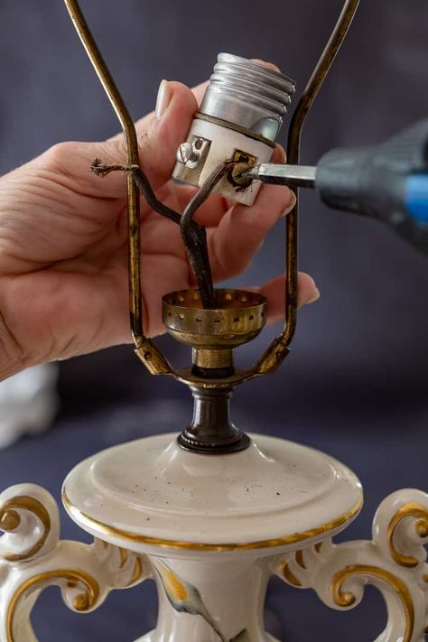 How to Rewire a Lamp - The Art of Doing Stuff Lamp Repair, Diy Lamp Makeover, Milk Glass Decor, Cottage Style Furniture, Diy Lights, Antique Floor Lamps, Lamp Wire, Make A Lamp, Homemade Cleaners