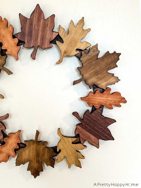 Wood Leaf Wreath – A Pretty Happy Home Minimalist Autumn, Wood Leaves, Autumn Leaves Craft, Wood Leaf, Laser Cut Wood Crafts, Farmhouse Crafts, Woodworking Inspiration, Leaf Crafts, Wooden Cutouts