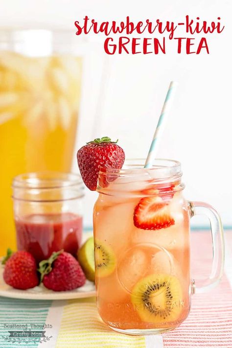 Make the switch to green tea a little easier (and yummier) with this DIY Strawberry-Kiwi Green Tea Recipe! Lemon Iced Tea Recipe, Strawberry Green Tea, Fruity Summer Drinks, Iced Tea Recipes Homemade, Lemonade Slushies, Passion Fruit Tea, Unsweetened Iced Tea, Raspberry Iced Tea, Homemade Iced Tea