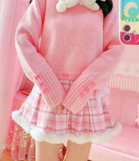 Outfitideas/cutecore/kawaii Shibu Kawaii, Harajuku Pink, Kawaii Core, Pastel Pink Aesthetic, Kawaii Aesthetic, Taffy, Pink Skirt, Pink Outfits, Plaid Skirt