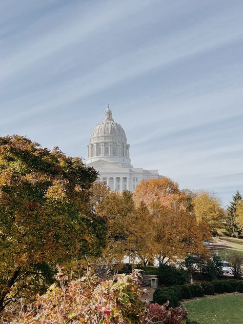 Missouri State Capitol, Jefferson City Missouri, Fall Trees, Spring Semester, Us Capitol, Missouri State, 2023 Vision, Rural Landscape, City State