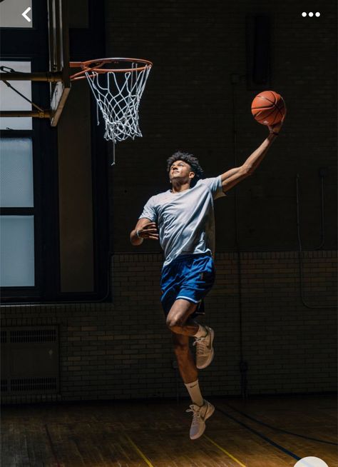 Basketball Poses Reference, Basketball Game Photography, Basketball Photo Ideas, Basketball Editorial, Basketball Pose, Basketball Reference, Basketball Photoshoot, Basketball Poses, Basketball Shoot