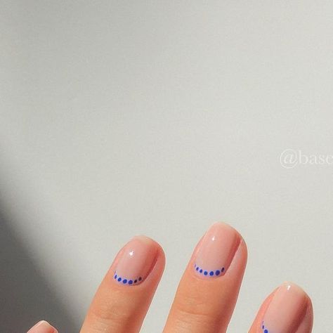 JASMIN on Instagram: "easy dotticure for every nail length 💙 Created for @flaconi.de 🫶🏻 Pearl ring from @azura.nyc 🤍 Wavy ring from @ruegembon (gifted) 💍 ad • paid to create • no obligation to post #nails #nailart #nailinspo #nailinspiration #nailartist #easynailart #easynails #minimalnails #dotticure #nailartwow #nailarthacks #nailhack #simplenails #simplenailart #cutenails #shortnailart #beginnernails #nailsofinstagram #nailsofig #nailsoftheday #nailstagram #nailaddict #naildesign #summer Easy Nail Art For Short Nails For Beginners Summer, Gel Nail Designs For Beginners, Easy Nail Art For Beginners, Wavy Ring, Nail Polish Hacks, Nail Art For Beginners, Nails Nail Polish, Minimal Nails, Short Nails Art