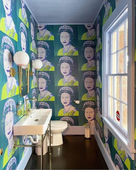 Parker Bowie Larson on Instagram: "I always love the surprise of a well-decorated powder room, and I wanted to share some of my favorites this week. Starting with this Andy Warhol for Flavor Paper bedecked jewel box at Tiny Gods and TFA Gallery + Advisory in Charlotte, NC. I am obsessed with the color of the ceiling and molding, and how about those fabulous sconces?! @warholfoundation @thewarholmuseum @flavorpaper @tinygodsjewelry @tfaadvisory #powderrooms #smallspaces #jewelbox #wallpaper #pat Andy Warhol Wallpaper, Flavor Paper Wallpaper, Well Decor, Jewel Box, Silk Screen Printing, Andy Warhol, Film Stills, Charlotte Nc, My Favorites