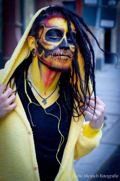 #skeleton #makeup #bodypaint Skull Makeup For Men, Halloween Men Makeup, Skull Makeup Look, Mens Halloween Makeup, Skull Outfit, Men Makeup, Makeup Stand, Nose Contouring, Halloween Makeup Inspiration