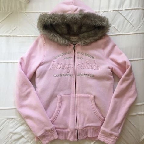 Girl From Ipanema, Fur Lined Hoodie, 2000s Clothes, Dr Shoes, Fur Hoodie, Pink Fur, Lined Hoodie, 2000s Fashion Outfits, College Student