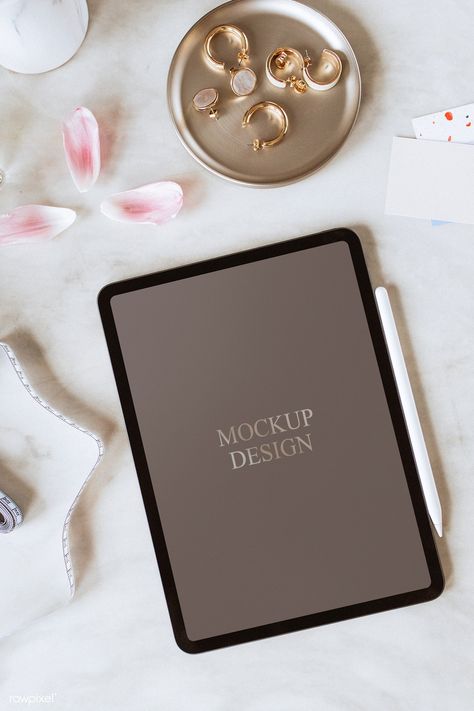 Mockup Design Ideas, Design Mockup Free, Ipad Mockup, Pose Fotografi, Phone Mockup, Digital Tablet, Wallpaper For Your Phone, Mockup Templates, Free Mockup