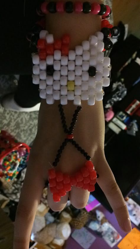 Hello Kitty Kandi Cuff, Kandi Glove Tutorial, Kandi Hello Kitty, Hello Kitty Kandi Pattern, Kandi Glove, Kandi Accessories, Hello Kitty Kandi, Kandi Cuff Patterns, Kandi Inspo