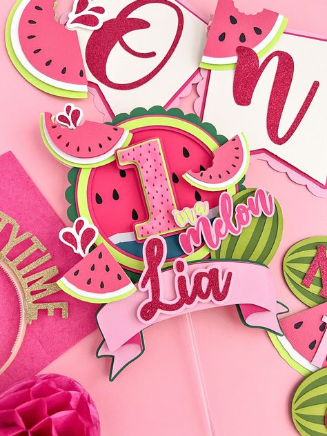 Watermelon Cake Topper, One In A Melon Cake, One In A Melon Party, Cardstock Cake Topper, Cake Topper Ideas, Baby Stats Sign, Paper Cake Topper, Melon Cake, Cake Toppers Birthday