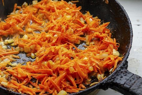 Shredded Baked Carrots Recipe: An Interesting & Tasty Glazed Carrots Recipe #30secondmom What To Make With Shredded Carrots, What To Do With Shredded Carrots, Roasted Carrots Air Fryer, Shredded Carrot Recipes, Carrots Air Fryer, Air Fryer Carrots Recipe, Shredded Carrot Recipe, Baked Carrots Recipe, Easy Carrot Recipes