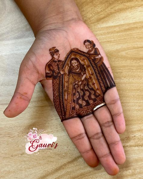 “Capturing the special bond between parents and daughter during a wedding ceremony 💕🌿 Cherishing timeless traditions and love that lasts a lifetime 💫” #FamilyBond #ParentingGoals #MehendiLove #MotherFatherDaughter #FamilyTradition #BeautifulBond #MehendiMoments #ParentingJourney #PreciousFamilyTime #bondedbylove Bride With Parents, Parents And Daughter, Front Mehndi, Mehendi Artist, Full Mehndi, Indian Mehndi, Front Mehndi Design, Bridal Mehandi, Unique Mehndi