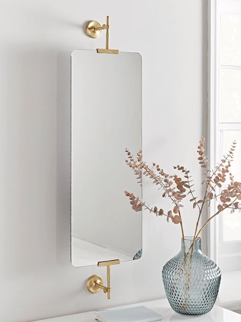 Mirror Design Ideas, Portrait Mirror, Loft Type, Framed Portrait, Mirror Inspiration, Mirror Design Wall, Mirror On The Wall, Mirror Design, Brass Fixtures