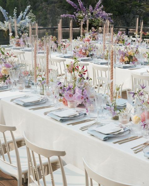 When the weather is on your side and the sun is shining. Photos @joelandjustyna Florist @joeybutta Planning and design @lauren_blushandbowties @blushandbowties Rentals @tabletalesinc @divinefurniturerental Stationery @paperandposte #luxurywedding #lakesidewedding #luxuryweddingplanner #bridgerton #brigertonwedding Modern Bridgerton, Bridgerton Wedding, Private Estate Wedding, Lakeside Wedding, Luxury Table, Sun Is Shining, Luxury Wedding Planner, Toronto Wedding, Wedding Dinner