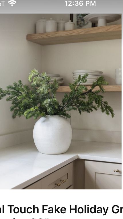 Minimalist Holiday Decor, Home Decor Ideas Kitchen, Dollar Store Christmas Crafts, Minimalist Christmas Decor, Decor Ideas Kitchen, Christmas Vases, Scandinavian Christmas Decorations, Decor Ideas Bedroom, Neutral Christmas Decor