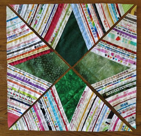 Selvedge Quilts, Selvage Quilts, Painted Rooms, String Quilt, String Quilts, Quilt Tutorial, Quilt Labels, Quilt Block Tutorial, Strip Quilts