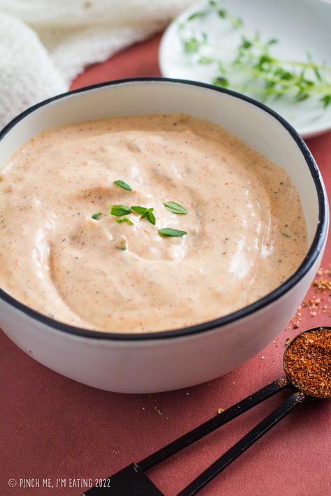 This easy Cajun remoulade sauce starts with a mayo base and adds plenty of flavor with bold spices, a kick from horseradish, and a bit of tang from lemon and capers. It comes together in just a few minutes, and is the perfect accompaniment for fried green tomatoes, fried okra, crab cakes, or po' boy sandwiches. It's even great as a french fry dip! Cajun Remoulade Sauce, Fry Dip, Crab Cake Sauce, Cajun Remoulade, Flavored Cream Cheese, Lemon Garlic Aioli, Garlic Aioli Recipe, Easy Cajun, Fried Okra