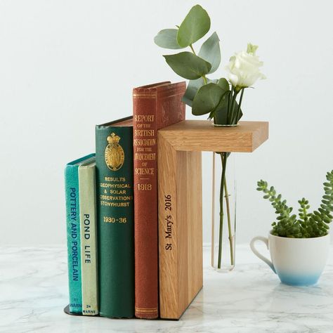 20 Creative Bookends for Every Type of Reader Wooden Bookends, Graduation Presents, Cubicle Decor, Reading Gifts, Book Holders, Gifts For Bookworms, Bookish Gifts, Diy Book, Sentimental Gifts