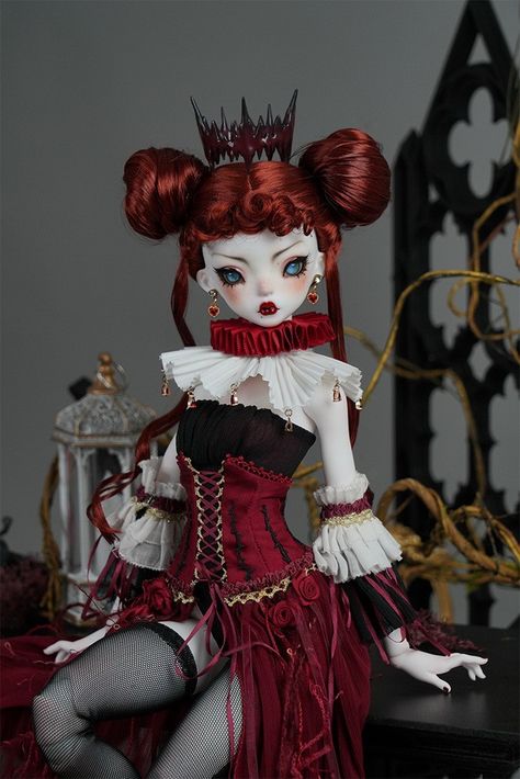 The Red Queen Iracebeth, 45cm Coralreef Girl - BJD, BJD Doll, Ball Jointed Dolls - Alice's Collections Crochet Monster High, Alice In Wonderland Doll, Scary Halloween Decorations Diy, The Red Queen, Monster High Doll Clothes, Custom Monster High Dolls, Gothic Dolls, Art Dolls Handmade, Jointed Dolls