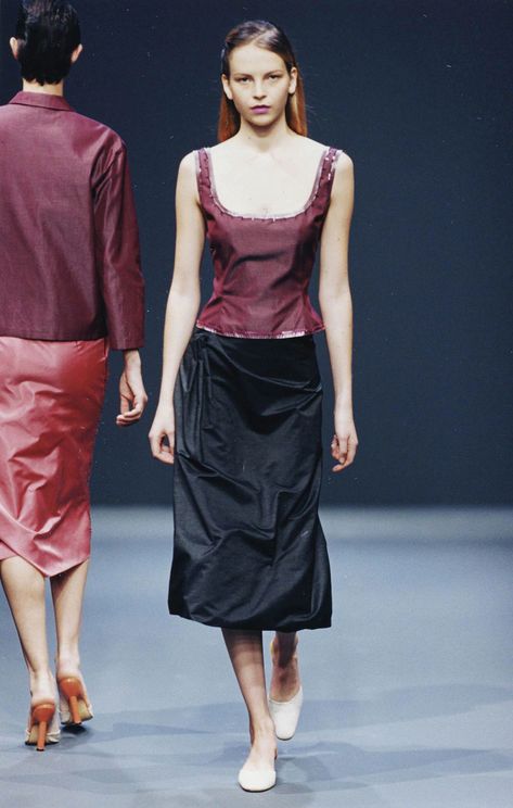 Prada Runway, Prada Women, Twenty Twenty, 90s Runway, 90s Runway Fashion, Prada Fashion, Vintage Runway, Prada Spring, Winter Closet