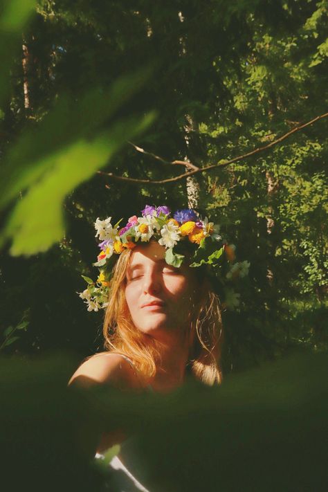 Midsommar Photoshoot, Stockholm Photoshoot, Midsummer Photoshoot, Solstice Photoshoot, Midsommar Birthday, Eden Photoshoot, Retreat Photoshoot, Flower Crown Photoshoot, Midsummer Flowers