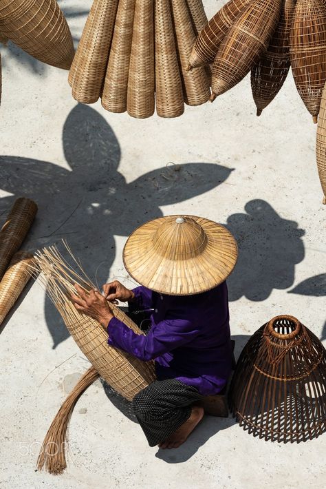 Old Traditional House, Vietnamese Fish, Pakse, Fish Trap, Japanese Bamboo, Traditional Pottery, Mood Images, Phu Quoc, Sanya