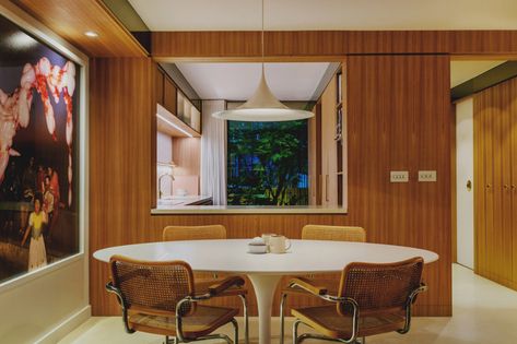 Canyon House, Saarinen Tulip Table, Joinery Design, London Townhouse, Textured Carpet, Midcentury Home, House Studio, Style Makeover, Hall Design