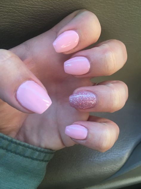 Nails Very Short Coffin Acrylic Nails, Small Coffin Shape Nails, Super Short Coffin Acrylic Nails, Short Coffin Shape Nails Pink, Small Coffin Nail Ideas, Small Acrylic Nails, Short Coffin Nail Ideas, Light Pink Acrylic Nails, Short Coffin Nails Designs