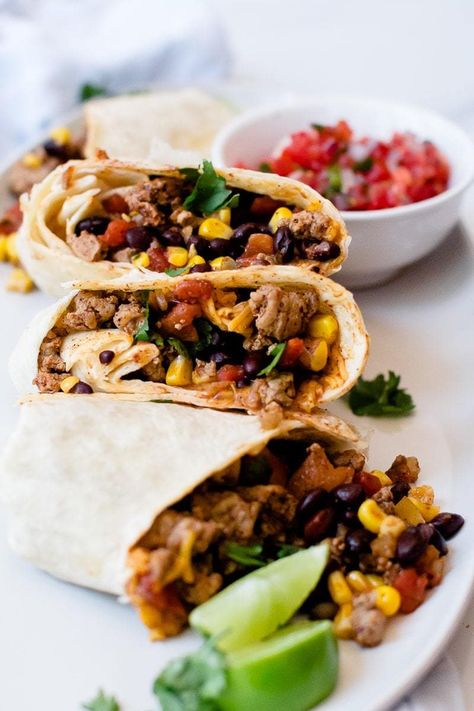 Turkey Burrito Recipe, Burrito Healthy, Turkey Burritos, Healthy Burrito, Burrito Recipes, Healthy Ground Turkey, Burrito Recipe, Recipe Mexican, Healthy Mexican