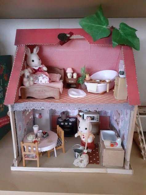 Calico Critters Tattoo, Calico Critters Display, Diy Calico Critters, Calico Critters Cat, Calico Critters Diy, Calico Critters Wallpaper, Calico Critters Aesthetic, Calico Critters House, Calico Critters Furniture