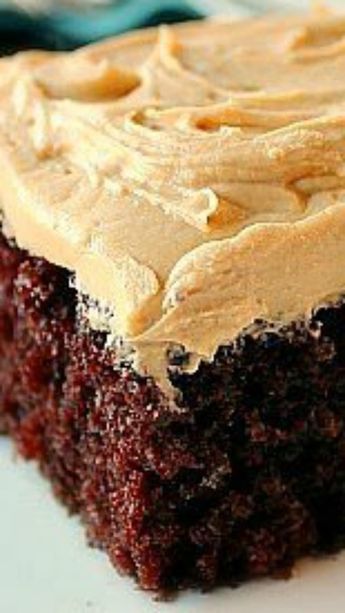 Butter Frosting Recipe, Chocolate Cake With Peanut Butter, Cake With Peanut Butter Frosting, Peanut Butter Frosting Recipe, Peanut Butter Icing, Homemade Chocolate Cake, Butter Icing, Peanut Butter Frosting, Butter Frosting