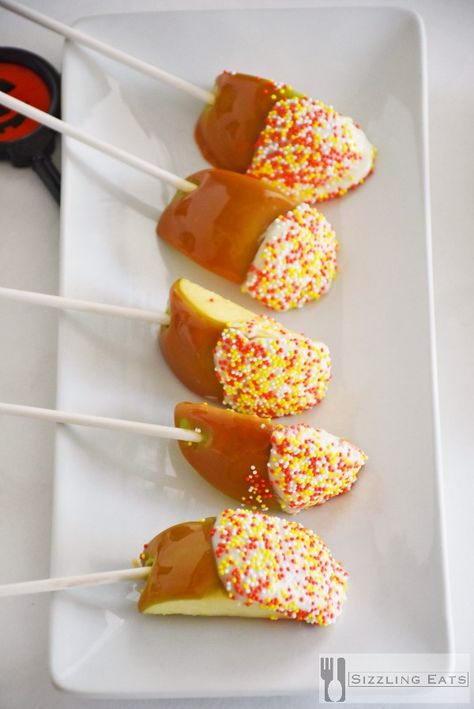 Caramel Apple Wedge Pops! Caramel Apple Skewers, Caramel Apple Wedges, Caramel Apple Pie Pops, Caramel Dipped Apple Slices, Carmel Apple Slices On Stick, Sliced Caramel Apples On A Stick, Sliced Caramel Apple Pops, Mini Carmel Apples, Caramel Apples With Kraft Caramels