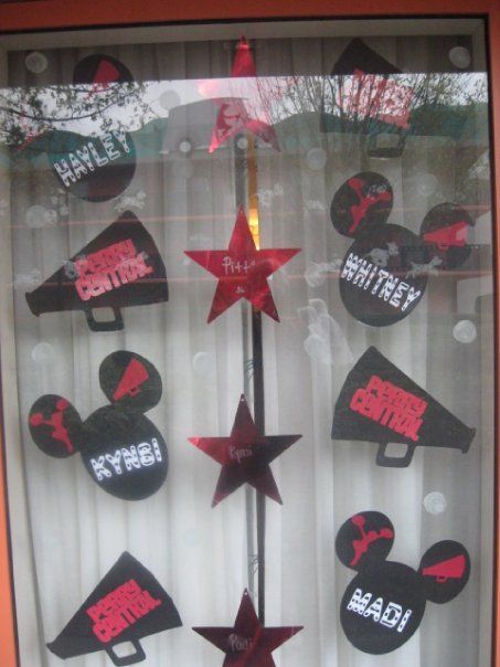 Cute idea for room decorations at Nationals Disney Cheer Nationals Door Decor, Disney Cheer Window Decorations, Cheer Window Decorations, Cheer Nationals Door Decorations, Nationals Cheer Gift Ideas, D2 Summit Cheer Gifts, Uca Cheer Nationals, Summit Cheer Gifts, Uca Nationals