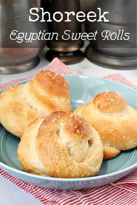 Egyptian Sweet Rolls - Shoreek Egyptian Bread Recipe, Egyptian Bread, English Biscuits, Sweet Bread Rolls, Egyptian Food, Corn Cakes, Easy Eat, Sweet Rolls, Food And Recipes