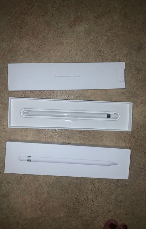 Apple Pen Aesthetic, Pen Aesthetic, Apple Pencil 1st Generation, Ipad Pencil, Tech Organization, Apple Pen, Iphone Macbook, Mac Ipad, Geek Squad