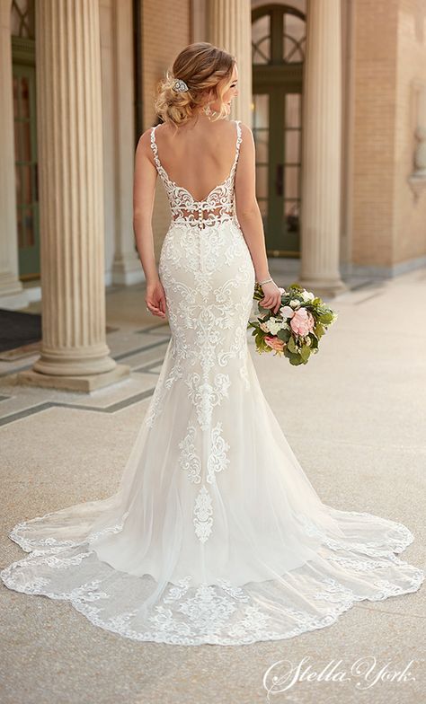 Prinses Margaret, Chic Bridal Dress, Backless Mermaid Wedding Dresses, Rhinestone Wedding Dress, Stella York Wedding Dress, Wedding Silhouette, Wedding Dress Guide, Trumpet Wedding Dress, Stella York