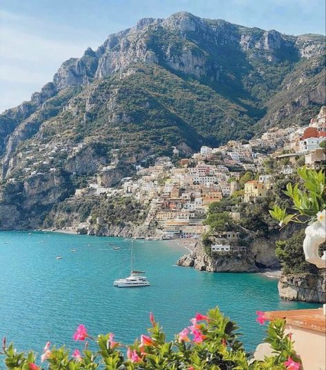 Best vacation destinations Italy Coast, Italy Summer, Amalfi Coast Italy, Söt Katt, Italy Aesthetic, Trip To Italy, Euro Summer, Italy Trip, Dream Travel Destinations