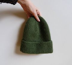 Green Beanie Aesthetic, Green Beanie Outfit Aesthetic, Green Beanie Crochet, Green Knit Beanie, Beanie Outfit Aesthetic, Head Sock, Vault Dweller, Green Beanie, Beanie Outfit