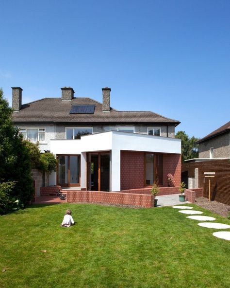 Silchester Park / GKMP Architects Irish Homes, Cottage Extension, Dublin House, Timber Frame House, Timber Roof, Modern Extension, Timber Frame Homes, Australian Homes, Park Homes