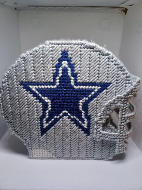 NFL Dallas Cowboys Helmet Tissue Box Cover. Dallas Cowboys Crafts, Philadelphia Eagles Helmet, Eagles Helmet, Dallas Cowboys Helmet, Nfl Helmets, Cowboys Helmet, Dallas Cowboys Decor, Plastic Canvas Letters, Cowboy Crafts