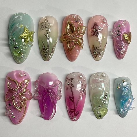 Just a pop of color 🧚‍♀️💕 Water Inspired Nails, Ocean Flowers, Nature Nails, Handmade Nails, Cute Nail Art Designs, Acrylic Press On Nails, Cute Acrylic Nail Designs, Classy Acrylic Nails, Pretty Gel Nails