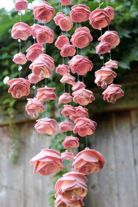 34 Beautiful DIY Chandelier Ideas That Will Light Up Your Home Origami Návody, Diy Flores, Paper Flower Art, Fleurs Diy, Felt Roses, Flower Mobile, Flower Chandelier, 100th Birthday, Deco Floral